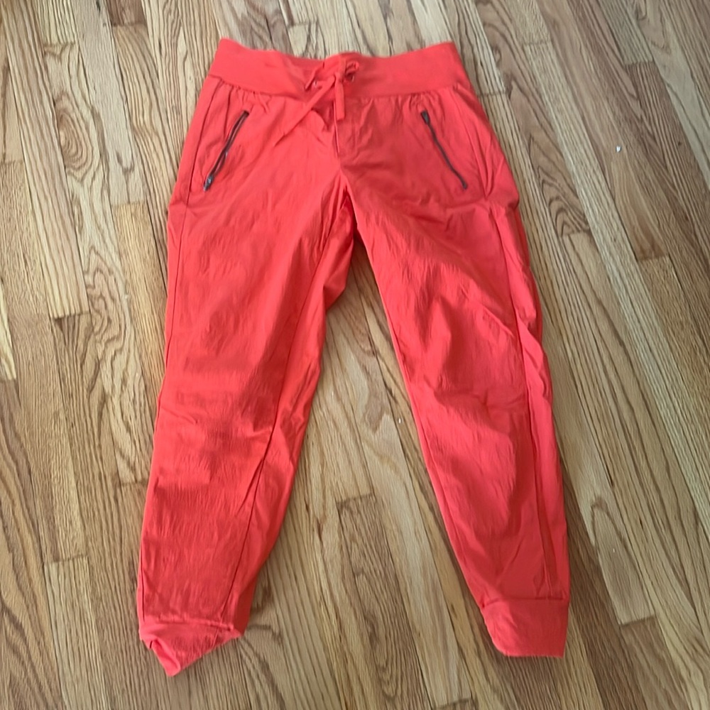Bright orange Athleta pants sz 6
